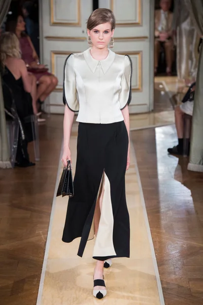 Look 5